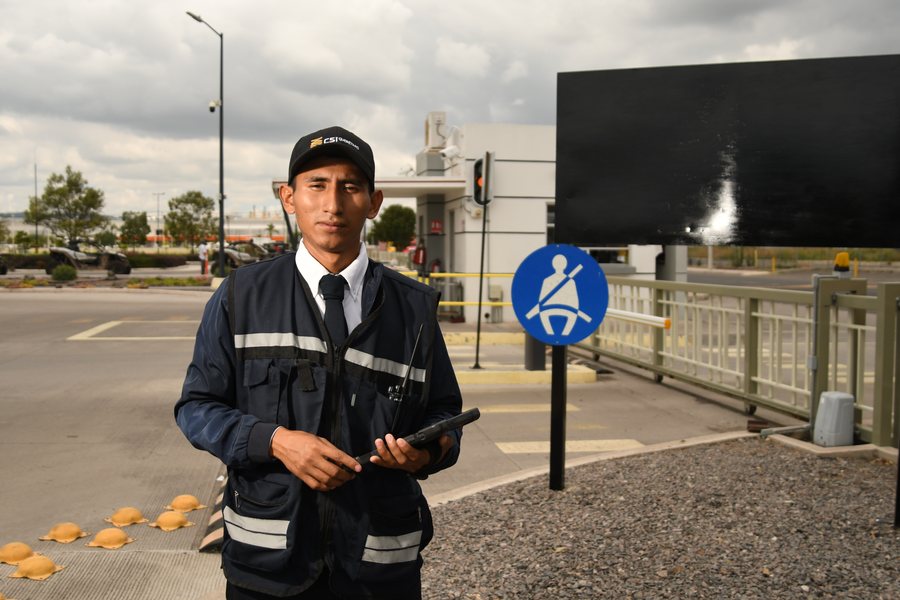 Guardia CSI Querétaro en control de acceso parque industrial
